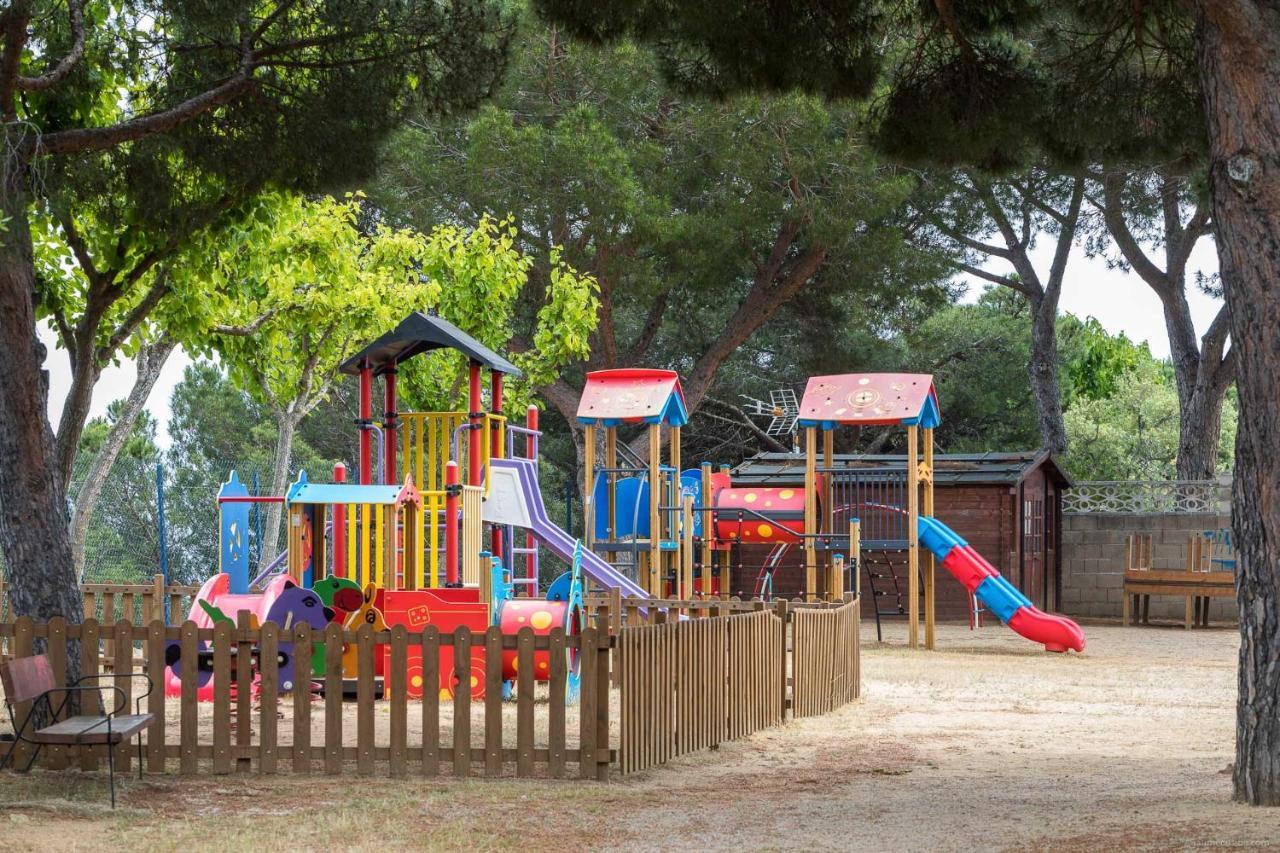 Camping Roca Grossa 칼레라 외부 사진